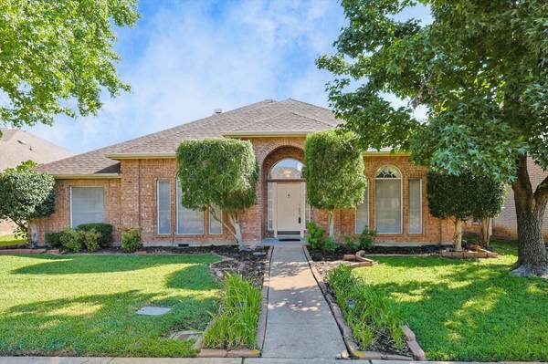 1369 Edmonton Drive, Lewisville, TX 75077