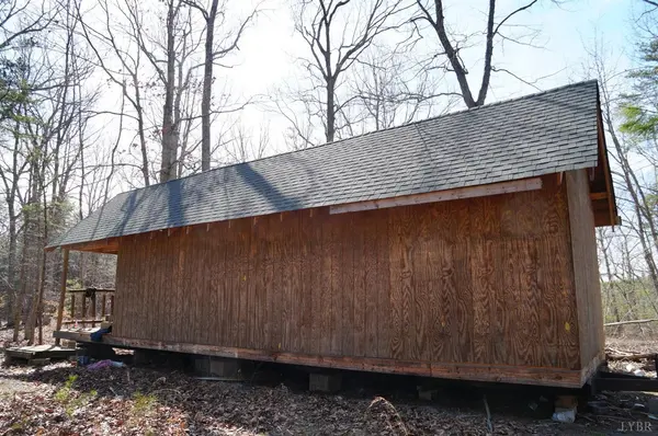 0 Whipping Creek RD, Gladys, VA 24554