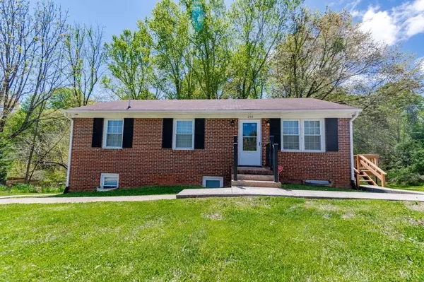 256 Ragland Rd, Madison Heights, VA 24572