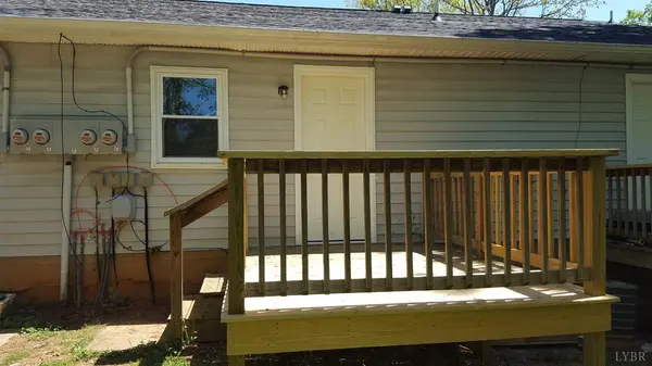 21 Valleywood DR, Forest, VA 24551