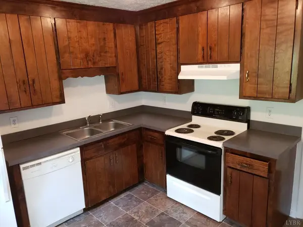 23 Valleywood DR, Forest, VA 24551