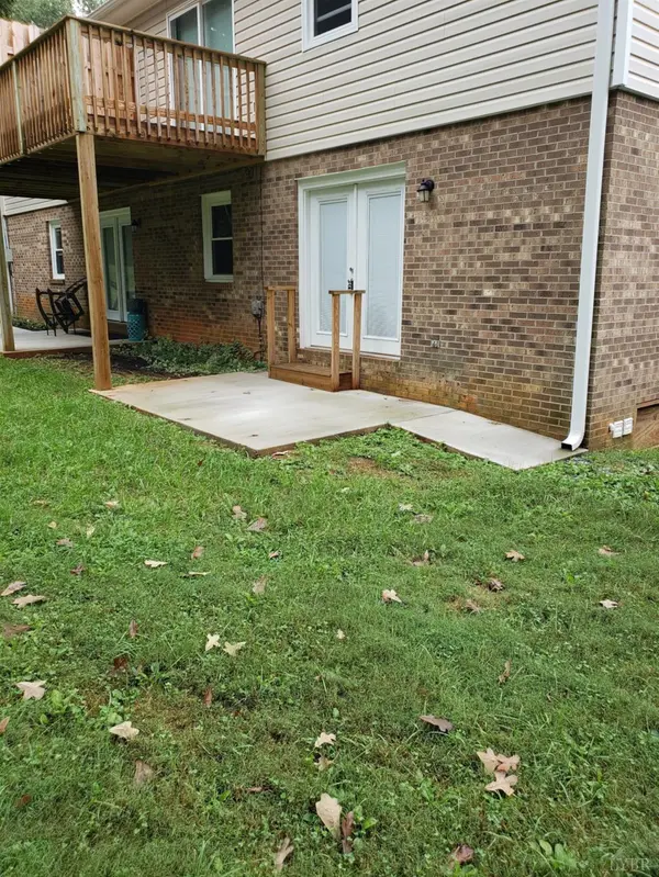 23 Valleywood DR, Forest, VA 24551