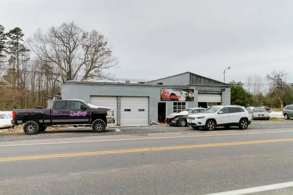 7877 BROOKNEAL HWY, Gladys, VA 24554