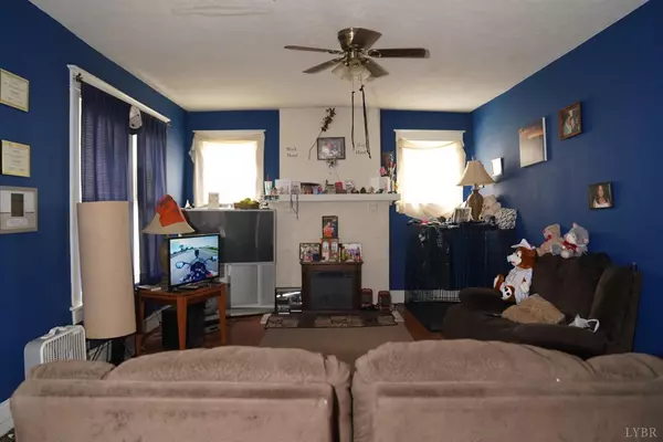 Lynchburg, VA 24501,2244 Memorial AVE