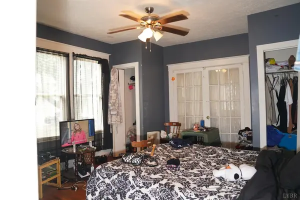 Lynchburg, VA 24501,2244 Memorial AVE