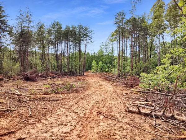 Martinsville, VA 24112,434 Jordan Creek