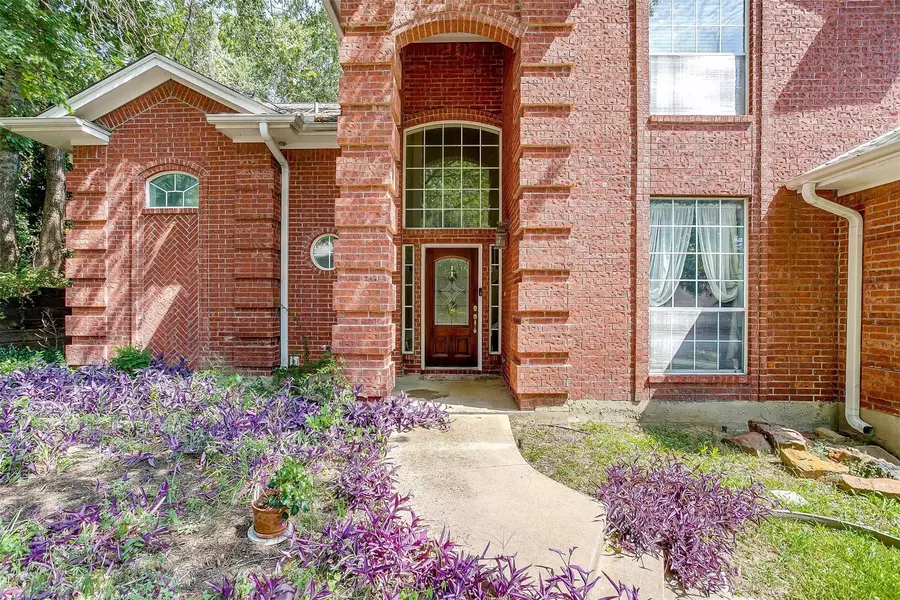 2612 Pin Oak Lane, Arlington, TX 76012