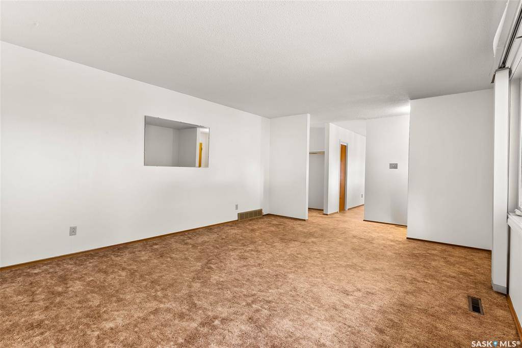 Regina, SK S4R 3H5,131 Woodward AVENUE
