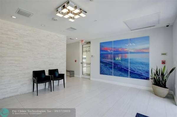 Hollywood, FL 33019,6100 N Ocean Dr  #2N