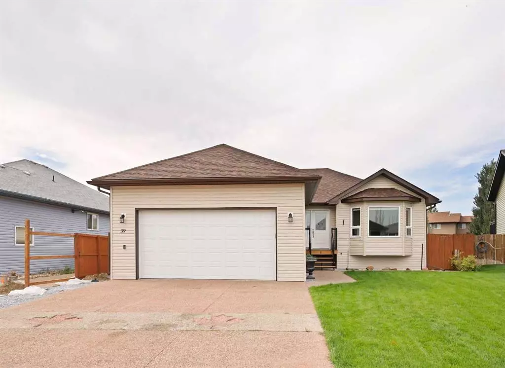 Brooks, AB T1R 1M9,39 Upland PL