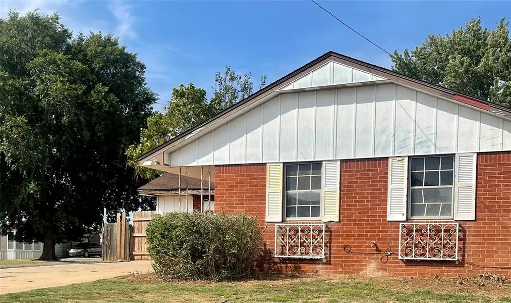 521 W Oklahoma Avenue, Weatherford, OK 73096