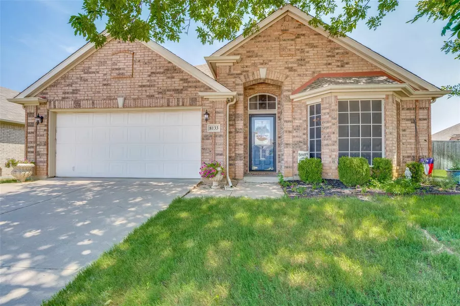 8133 La Frontera Trail, Arlington, TX 76002