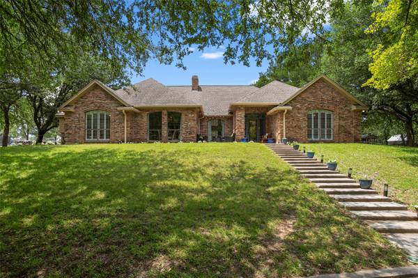 1603 Oakridge Trail, Bridgeport, TX 76426