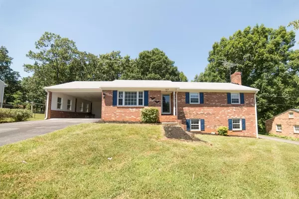 37 Hillsman LN, Lynchburg, VA 24501