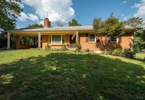 310 Mountainview Dr, Madison Heights, VA 24572