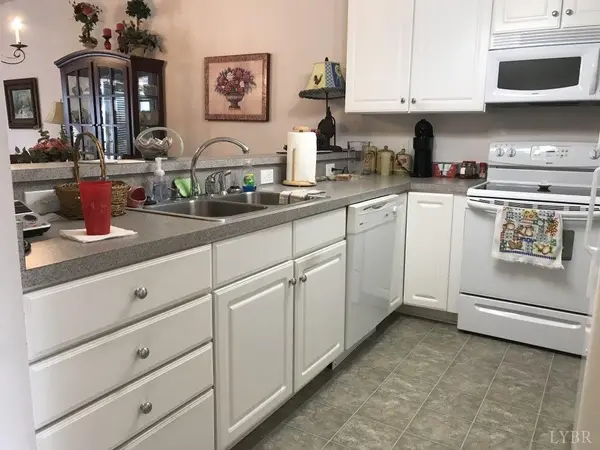 31 Crocetti LN, Lynchburg, VA 24501