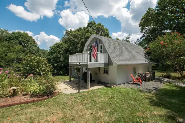 383 Pinecrest DR, Madison Heights, VA 24572