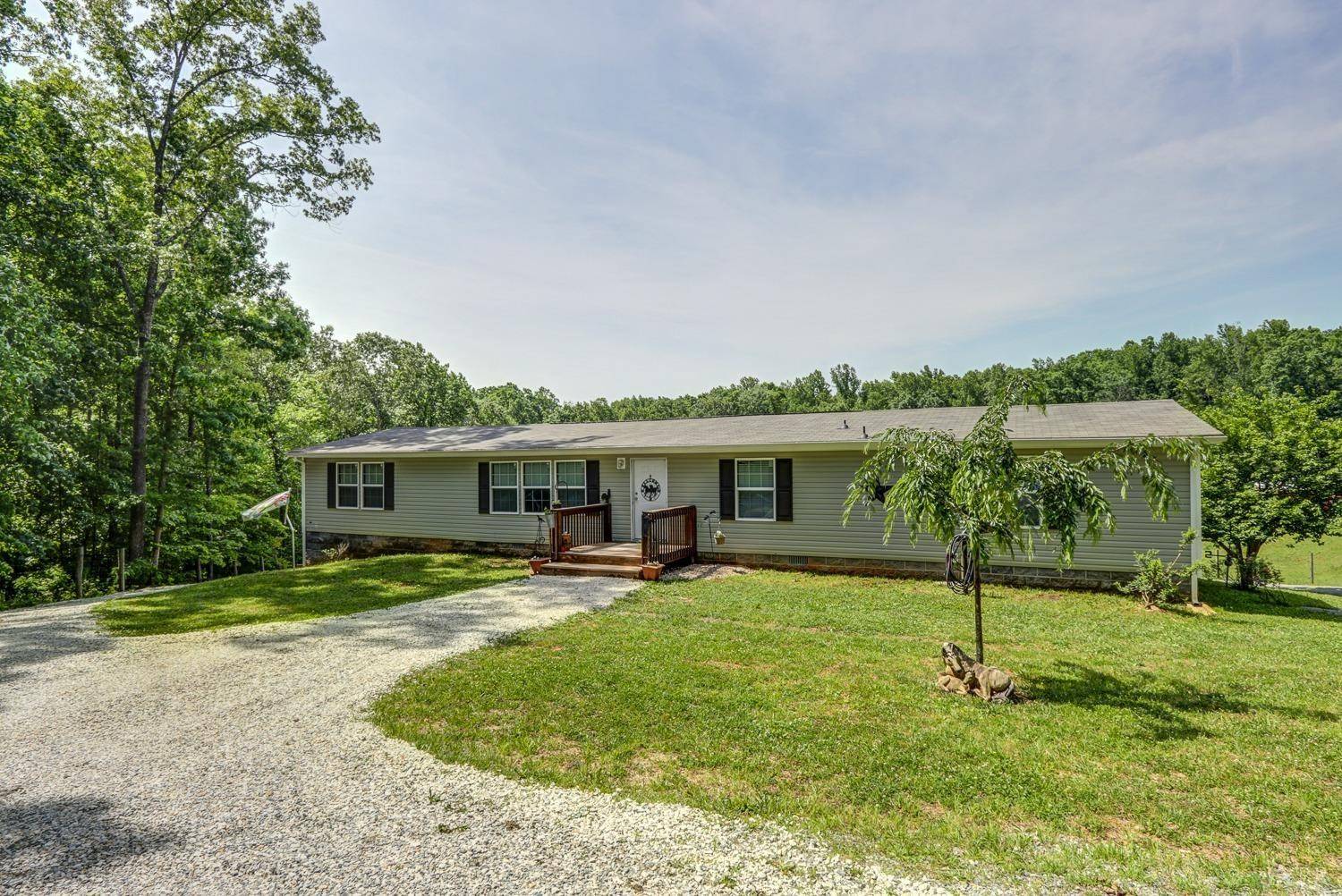 Amherst, VA 24521,318 Stallion RD