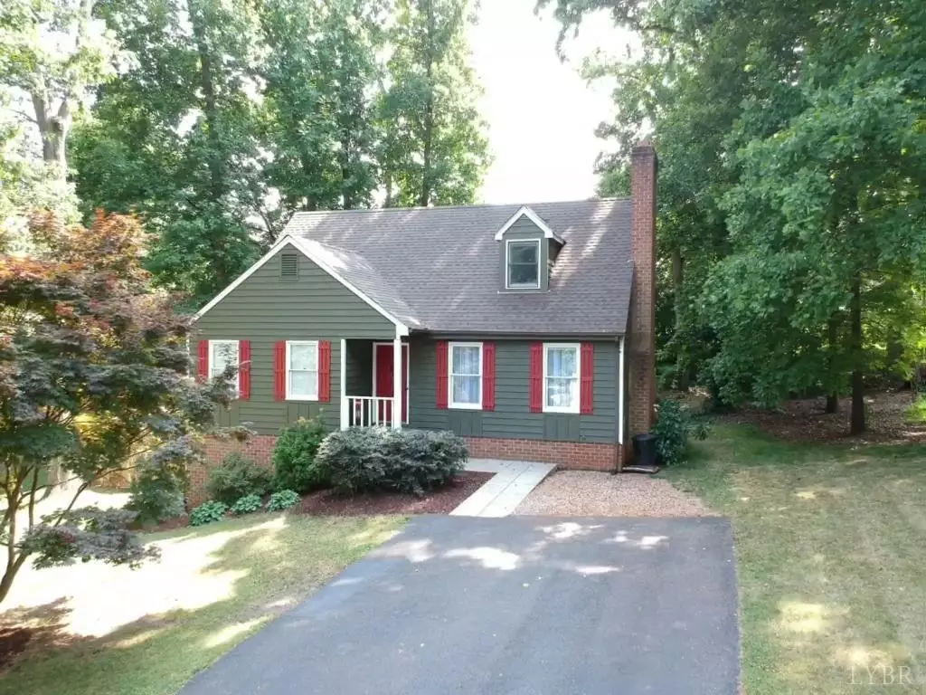 Forest, VA 24551,208 Colonial CT