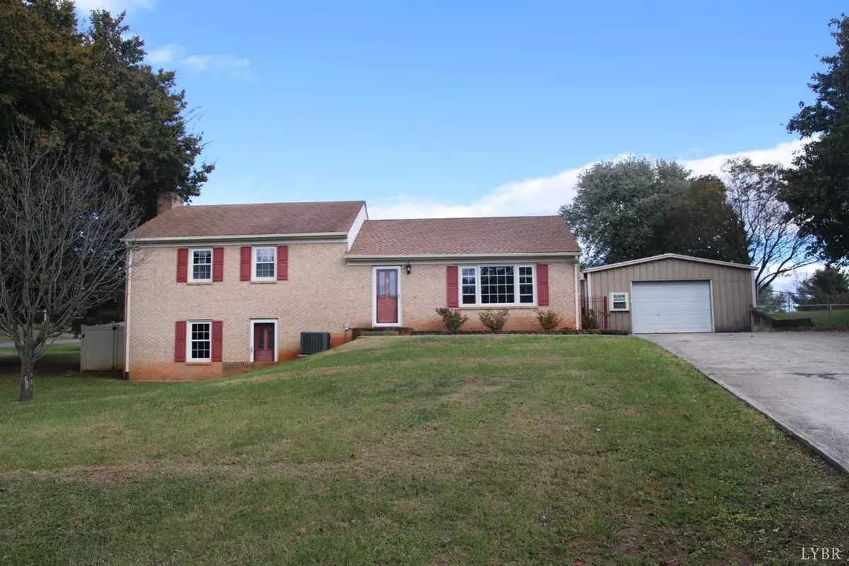 Forest, VA 24551,102 Lakeland CT