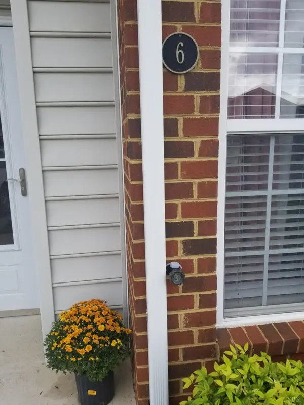 6 Emily LN, Lynchburg, VA 24501