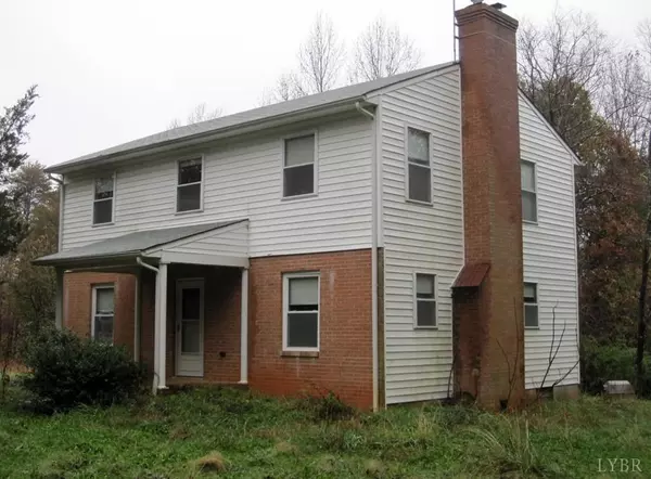 1448 Peaks RD, Prospect, VA 23960