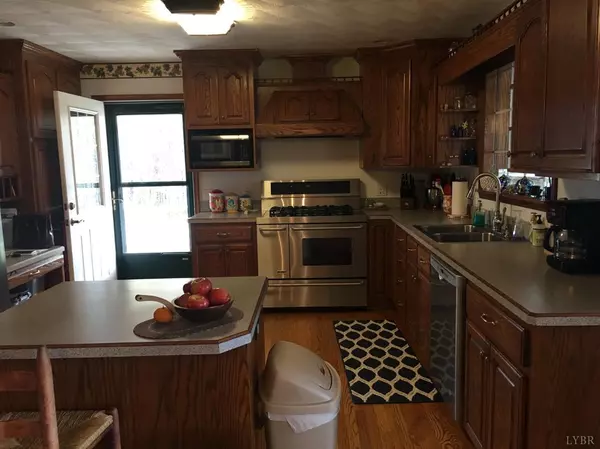 Nathalie, VA 24577,1241 State Shed RD