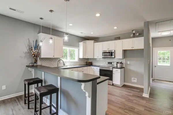 140 Dutch LN, Appomattox, VA 24522