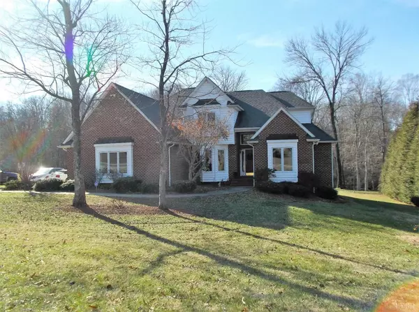 1136 Jefferson Drive West, Forest, VA 24551