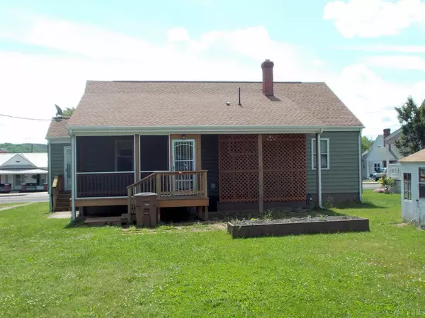 Altavista, VA 24517,910 7th ST