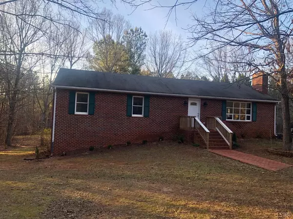 1136 Laughlin LN, Forest, VA 24551