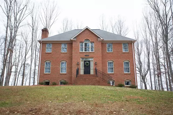 Forest, VA 24551,1165 Smoketree Drive