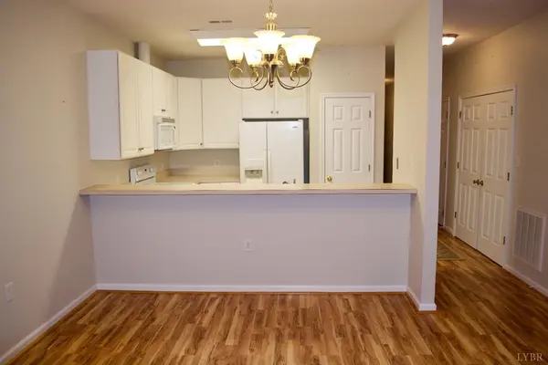 34 Shoreline DR, Lynchburg, VA 24501