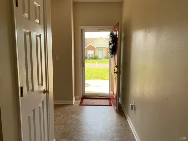 57 Crocetti LN, Lynchburg, VA 24501