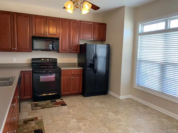 57 Crocetti LN, Lynchburg, VA 24501