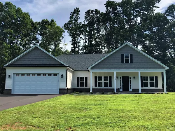 1240 Gladden CIR, Forest, VA 24551