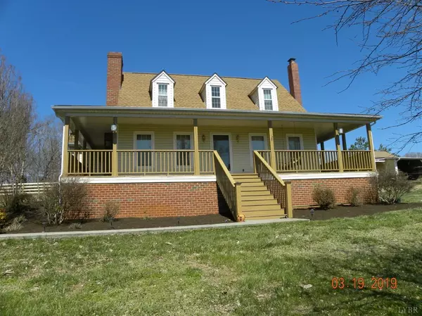 1905 Elkton Farm RD, Forest, VA 24551