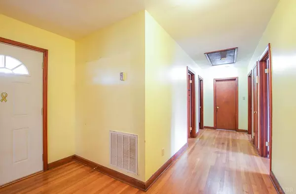 Gladys, VA 24554,100 Lily LN