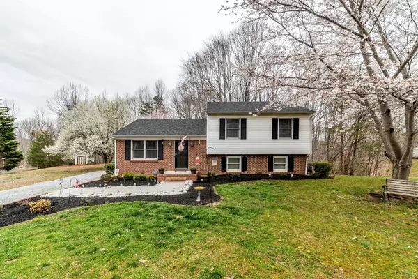 178 Longview DR, Madison Heights, VA 24572