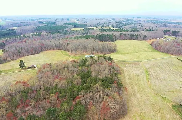 15072 LP Bailey Memorial HWY, Nathalie, VA 24577