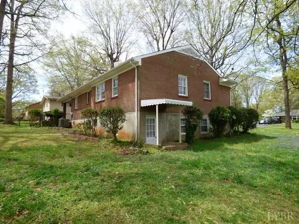 Lynchburg, VA 24502,129 Oak TRL