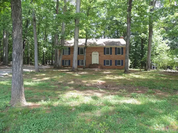 1683 Cottontown RD, Forest, VA 24551