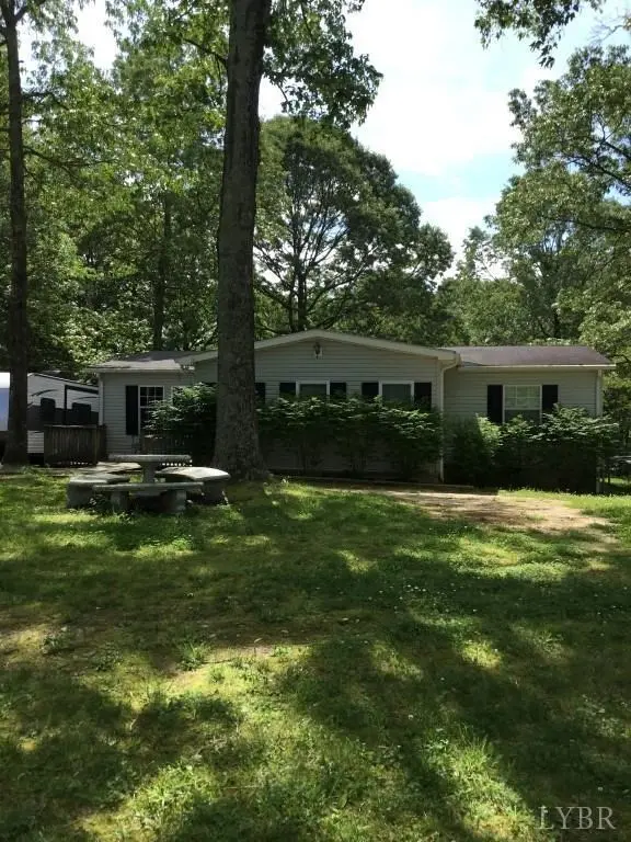 1228 Circlewood Loop, Goodview, VA 24095