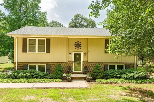 243 Ridgeview Lane, Madison Heights, VA 24572