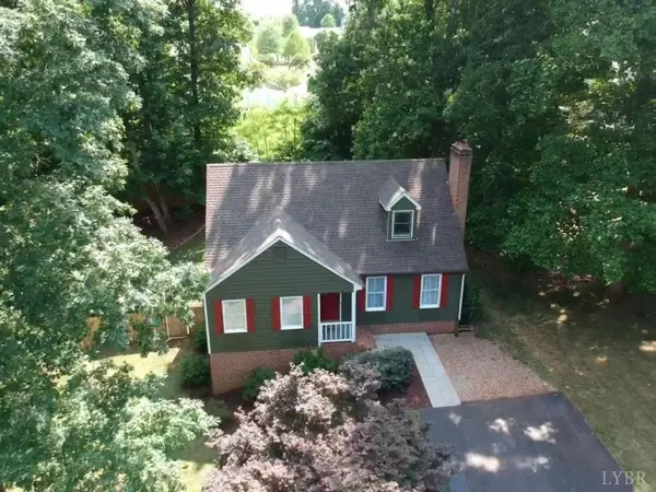 Forest, VA 24551,208 Colonial CT