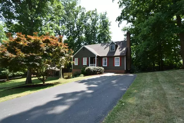 Forest, VA 24551,208 Colonial CT