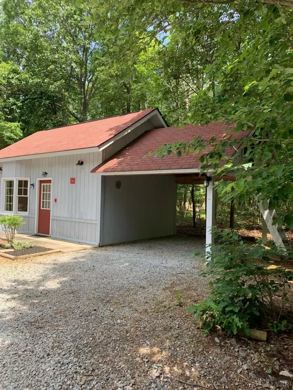 Prospect, VA 23960,186 Elam Acres