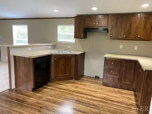 Vinton, VA 24179,200 Mountain Meadow Dr.