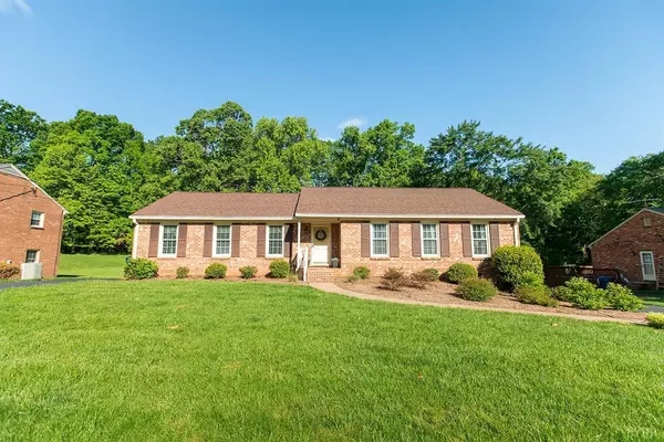 152 Londonberry RD, Forest, VA 24551