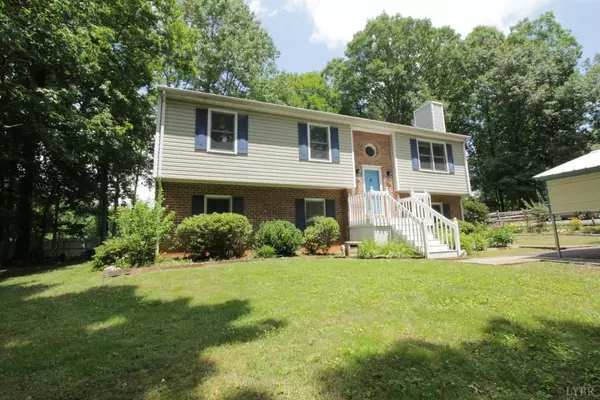 Forest, VA 24551,102 Colonial CT